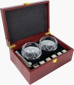 Novacore - Luxe Whisky Boîte En Bois - Gift Set - Whisky Set - Incl. 2 Verres à Whisky, 6 Pierres à Whisky RSV Et Accessoires De Vêtements Pour Bébé Extra