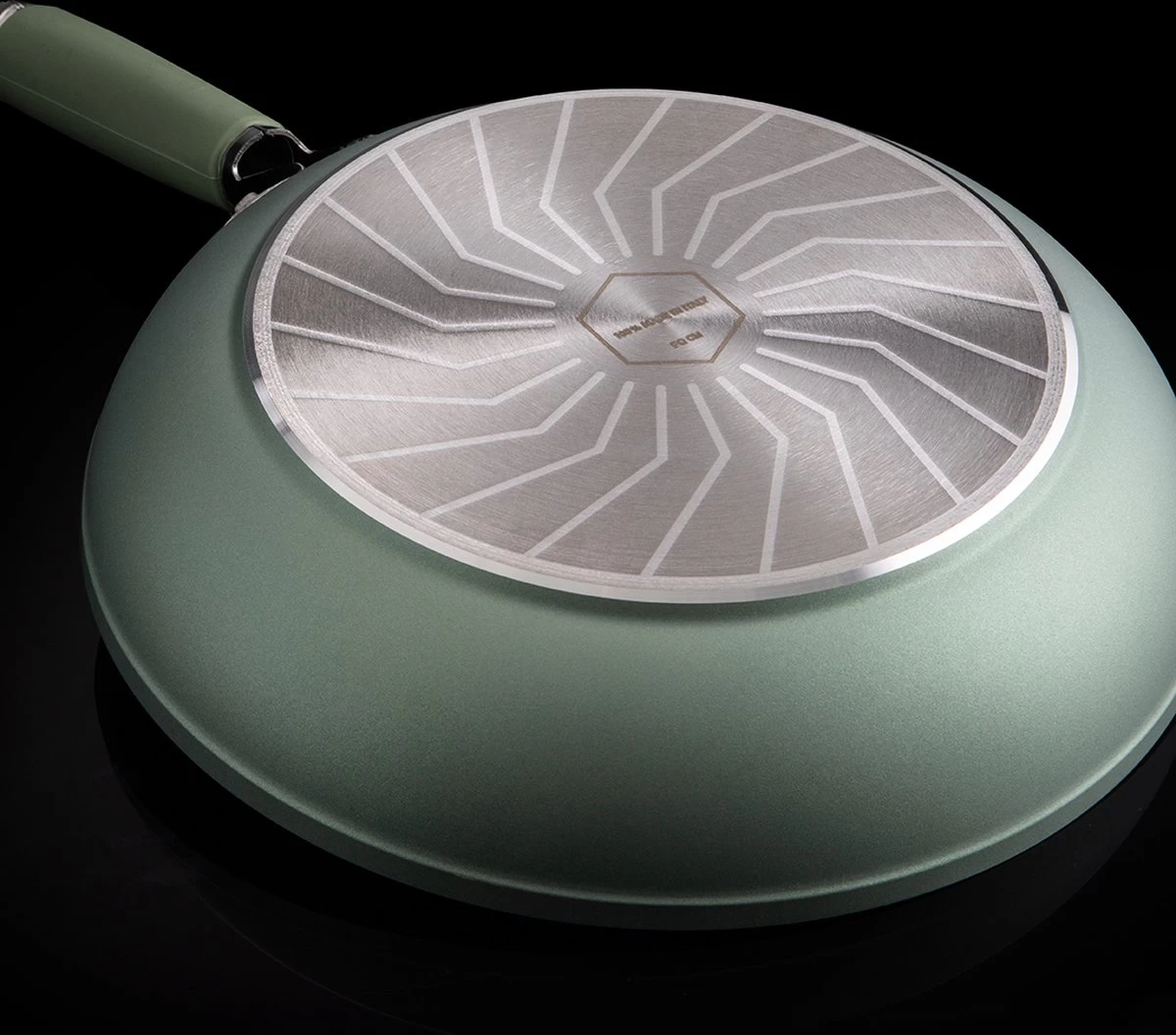 Primecook - Poêle à Frire Avec Couvercle - Ø 32 Cm - Sans PFAS - Induction - Revêtement Antiadhésif Sûr Et Résistant à L'usure 5 Primecook - Poêle à Frire Avec Couvercle - Ø 32 Cm - Sans PFAS - Induction - Revêtement Antiadhésif Sûr Et Résistant à L'usure – Image 5