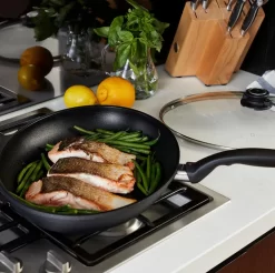 Swiss Diamond - XD Poêle à Poisson - Revêtement Antiadhésif - 38x26cm - Avec Couvercle -Fournitures De Cuisine Boutique 1200x1194 8