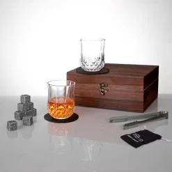 Coffret Whisky De Luxe - Avec 2 Verres Et 8 Pierres - Coffret Whisky - Pince à Glace - Glaçons Réutilisables - Verres à Whisky - Coffret Cadeau Whisky Luxe - Cadeau Homme & Femme -Fournitures De Cuisine Boutique 1200x1198 15