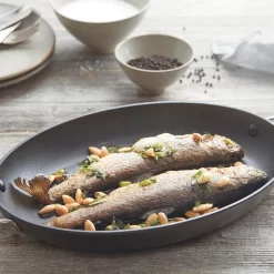 Poêle à Poisson Pan-à-moi Point-Virgule - Fonte Avec Revêtement Excalibur - 38x26cm 6 Poêle à Poisson Pan-à-moi Point-Virgule - Fonte Avec Revêtement Excalibur - 38x26cm -Fournitures De Cuisine Boutique 1200x1200 1070