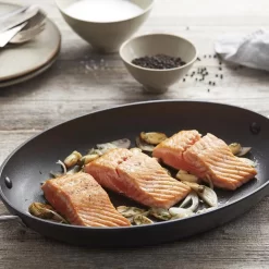 Poêle à Poisson Pan-à-moi Point-Virgule - Fonte Avec Revêtement Excalibur - 38x26cm 7 Poêle à Poisson Pan-à-moi Point-Virgule - Fonte Avec Revêtement Excalibur - 38x26cm -Fournitures De Cuisine Boutique 1200x1200 1071