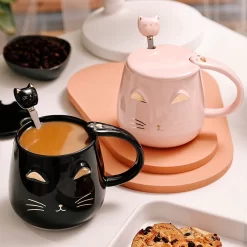 Set De 2 Tasses à Café Chat Mignon Avec Couvercle Et Jolie Cuillère Kitty Nouveauté Thee Du Matin Tasse à Lait Set Pour Les Amoureux Des Chats Filles Femmes Cadeau D'anniversaire De Noël 450 Ml/15 Oz, Zwart Et Rose -Fournitures De Cuisine Boutique 1200x1200 1141