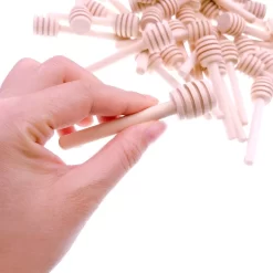 JZK 50 X Cuillère à Miel En Bois Miel Lèvre Miel Bobine Miel Bâton 8 Cm Pour Mariage Anniversaire Party De Noël Dessert Outils -Fournitures De Cuisine Boutique 1200x1200 279