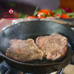 Poêle En Fonte De 12 Pouces Avec Revêtement En émail Noir Mat - Supports En Silicone Résistant à La Chaleur Inclus. Idéal Pour Une Utilisation Intérieure Et Extérieure, Passe Au Four. -Fournitures De Cuisine Boutique 1200x1200 911