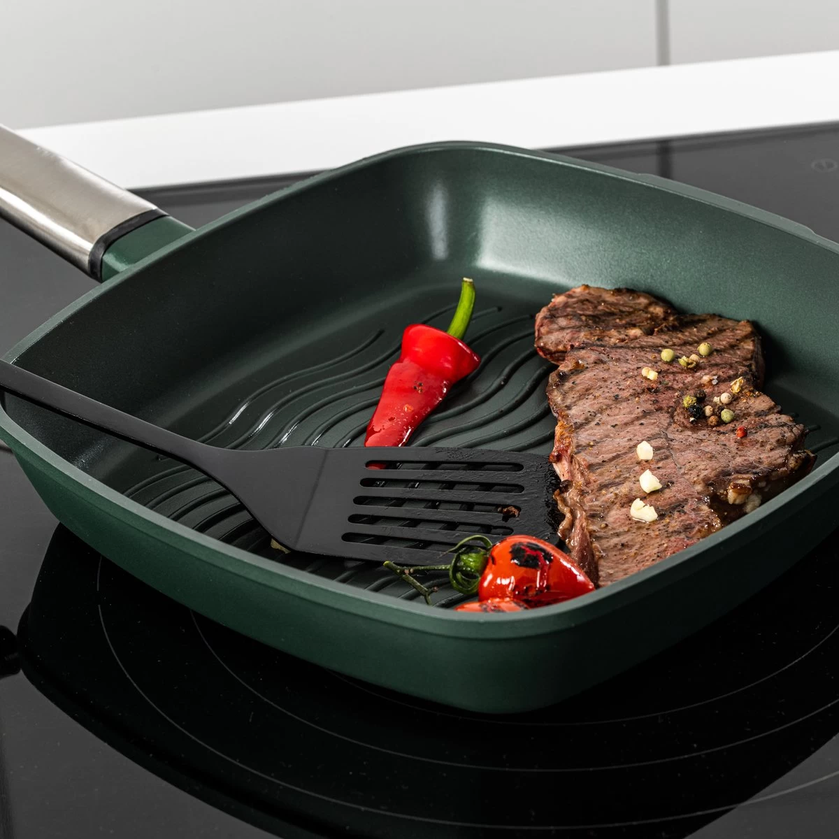 Batterie De Cuisine Westinghouse - Série Performance Poêle Wok 28 Cm + Poêle Grill 28 Cm - Vert 7 Batterie De Cuisine Westinghouse - Série Performance Poêle Wok 28 Cm + Poêle Grill 28 Cm - Vert – Image 7