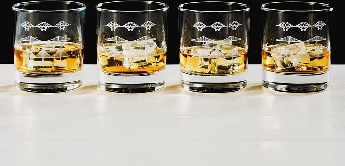 Magnifique Coffret Cadeau De 4 Verres à Whisky Exclusifs | Fort Bridges Pour Le Vrai Connaisseur | Fabriqué En Ecosse 2 Magnifique Coffret Cadeau De 4 Verres à Whisky Exclusifs | Fort Bridges Pour Le Vrai Connaisseur | Fabriqué En Ecosse – Image 2