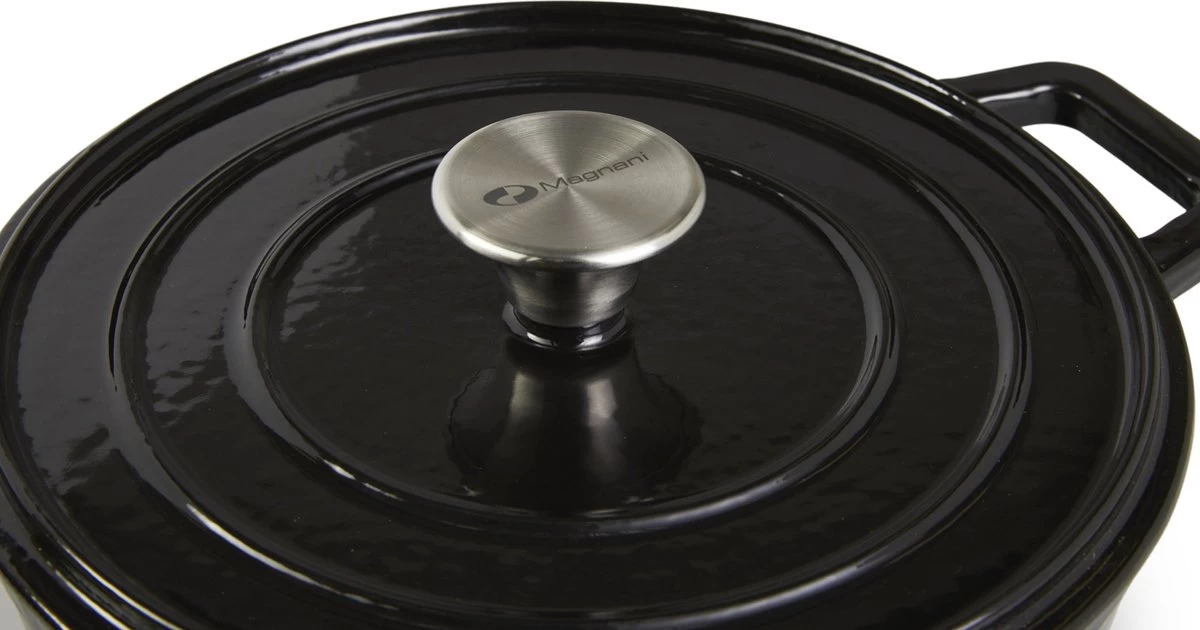 Magnani Cocotte En Fonte - Poêle à Mijoter Ronde - Marmite Émaillée - Avec Couvercle Et Anses - Zwart - Antiadhésif - ⌀ 24 X 10,5 Cm 10 Magnani Cocotte En Fonte - Poêle à Mijoter Ronde - Marmite Émaillée - Avec Couvercle Et Anses - Zwart - Antiadhésif - ⌀ 24 X 10,5 Cm – Image 10
