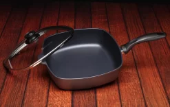 Swiss Diamond - XD Sauteuse - Poêlon Revêtement Antiadhésif - Carré - 28x28cm - Avec Couvercle - Induction -Fournitures De Cuisine Boutique 1200x758 2