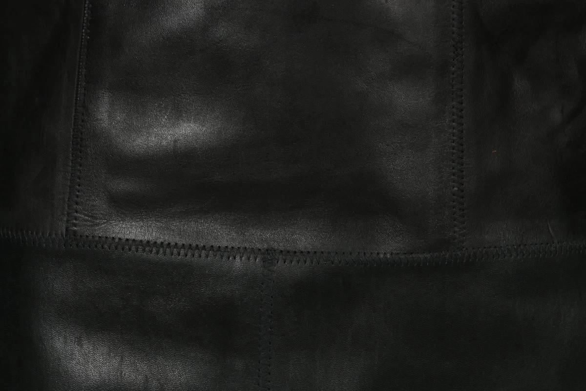 Sorprese Premium – Tablier Bbq – Brun-noir Diamant – Tablier Bbq Homme – 100% Cuir Premium – Y Compris Ouvre-bouteille - Tablier Bbq Cuir Homme 3 Sorprese Premium – Tablier Bbq – Brun-noir Diamant – Tablier Bbq Homme – 100% Cuir Premium – Y Compris Ouvre-bouteille - Tablier Bbq Cuir Homme – Image 3