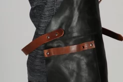 Sorprese Premium – Tablier Bbq – Brun-noir Diamant – Tablier Bbq Homme – 100% Cuir Premium – Y Compris Ouvre-bouteille - Tablier Bbq Cuir Homme 17 Sorprese Premium – Tablier Bbq – Brun-noir Diamant – Tablier Bbq Homme – 100% Cuir Premium – Y Compris Ouvre-bouteille - Tablier Bbq Cuir Homme -Fournitures De Cuisine Boutique 1200x800 153