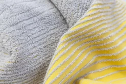 TweeDoek Jaune Moutarde Et Gris Chaud, Serviette Design Et Torchon En Un! -Fournitures De Cuisine Boutique 1200x800 164
