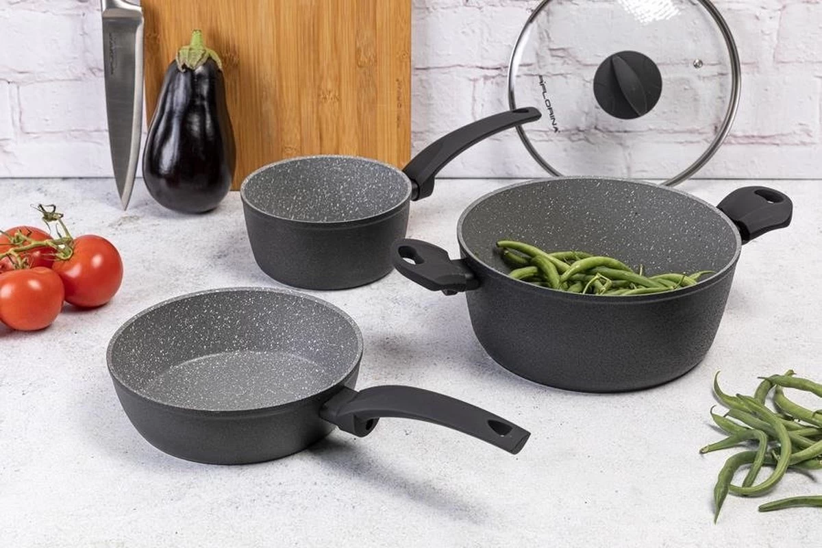 Poêle à Frire Florina Salva Avec Rebord Haut Et Revêtement Antiadhésif 3 Couches 20 X 6 Cm Noir / Gris - Technologie Coussin D'air - Poignée Froide Au Toucher Soft 4 Poêle à Frire Florina Salva Avec Rebord Haut Et Revêtement Antiadhésif 3 Couches 20 X 6 Cm Noir / Gris - Technologie Coussin D'air - Poignée Froide Au Toucher Soft – Image 4