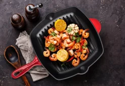 Rosmarino - Poêle En Fonte - Rouge - Ø27cm - Poêle à Griller - 100% Sans PFAS & PFOA - Émail - Convient à Toutes Les Sources De Chaleur 10 Rosmarino - Poêle En Fonte - Rouge - Ø27cm - Poêle à Griller - 100% Sans PFAS & PFOA - Émail - Convient à Toutes Les Sources De Chaleur -Fournitures De Cuisine Boutique 1200x825