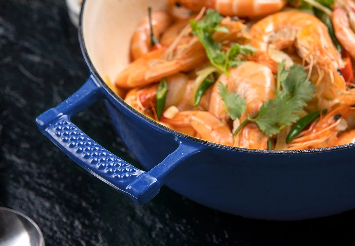 Saveur Selects Voyage Series - Poêlon - 30cm - Avec Couvercle Léger Double Paroi - Blauw Classique - Convient Pour Induction - Sans PFAS - Garantie à Vie 6 Saveur Selects Voyage Series - Poêlon - 30cm - Avec Couvercle Léger Double Paroi - Blauw Classique - Convient Pour Induction - Sans PFAS - Garantie à Vie – Image 6