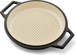 The Tasman Dutch Oven And Grill - Marmite - Fonte Recyclée - Avec Couvercle Grill - Ø29 Cm - Zwart -Fournitures De Cuisine Boutique 1200x863