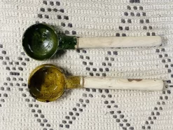 Cuillère De Service Tamegroute Marocaine | Cuillère Faite à La Main | Cuillère En Bois D'acacia | Jaune Moutarde émaillé | Décoratif | Garden Marocain 13 Cuillère De Service Tamegroute Marocaine | Cuillère Faite à La Main | Cuillère En Bois D'acacia | Jaune Moutarde émaillé | Décoratif | Garden Marocain -Fournitures De Cuisine Boutique 1200x899 4