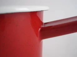 Casserole En émail Avec Indication De La Taille Et Bec Verseur - Ø 12 Cm - 1 Litre - Rouge Moucheté -Fournitures De Cuisine Boutique 1200x900 30