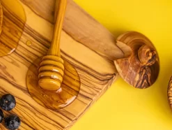 Cuillère à Miel De Haute Qualité Dans Un Ensemble De 2 En Bois D'olivier Exclusif - élévateur De Miel Pour Un Plaisir De Miel Unique - Distributeur De Cuillères à Sirop De Miel Fait à La Main - 15 Cm De Long 12 Cuillère à Miel De Haute Qualité Dans Un Ensemble De 2 En Bois D'olivier Exclusif - élévateur De Miel Pour Un Plaisir De Miel Unique - Distributeur De Cuillères à Sirop De Miel Fait à La Main - 15 Cm De Long -Fournitures De Cuisine Boutique 1200x903 2