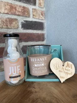 Paquet Cadeau Enseignant; Pot De Bonbons + Verre à Thé Avec Le Texte Vous Enseignez L'amour Et L'inspiration / Fin D'année Scolaire / Adieu école / Professeur / Maître / école